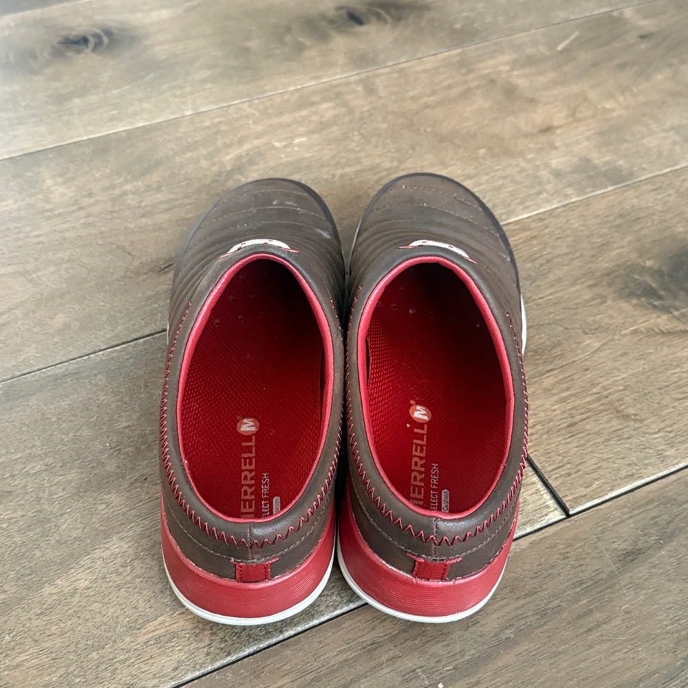 Merrell Slip Ons - Picture 3 of 4